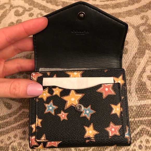 New COACH wallet - Picture 3 of 4